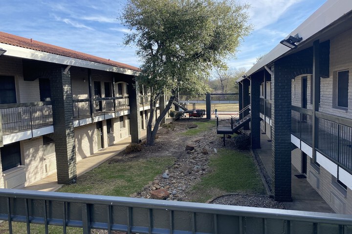Property Grounds 41 of 41