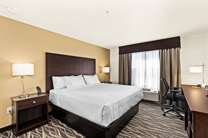 Room 43 of 86