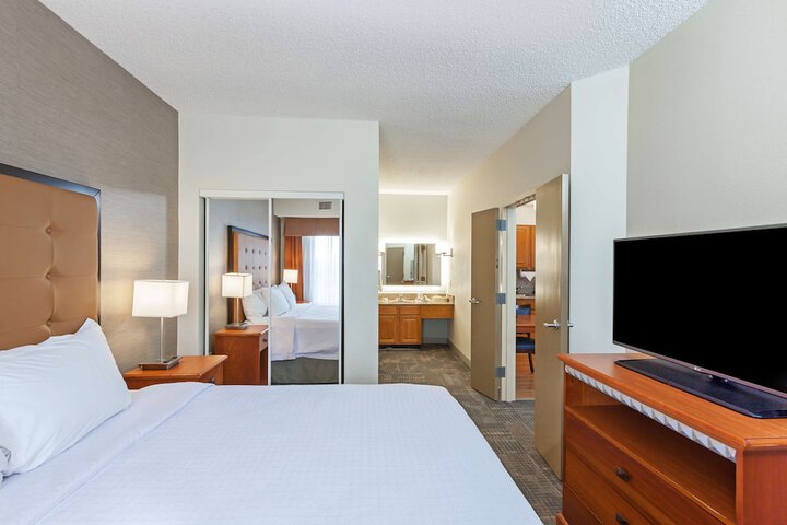 Room 15 of 35
