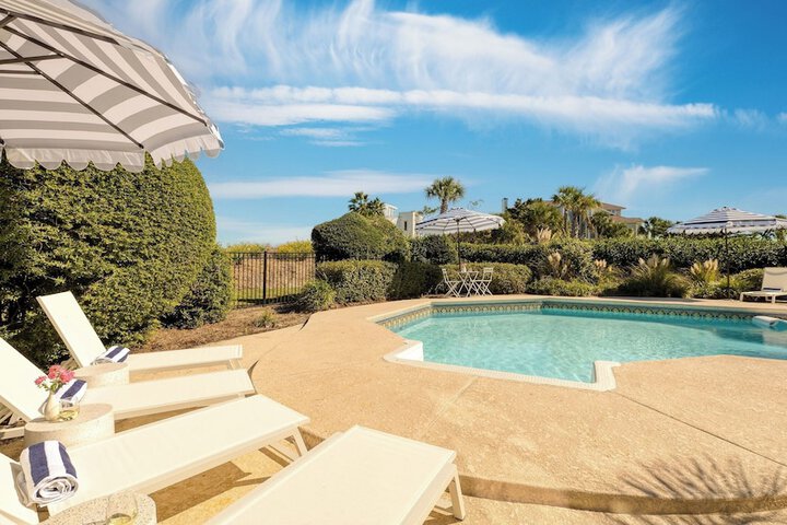 Haven by Avantstay Luxury Beachfront Home w / Pool & Gorgeous Patios
