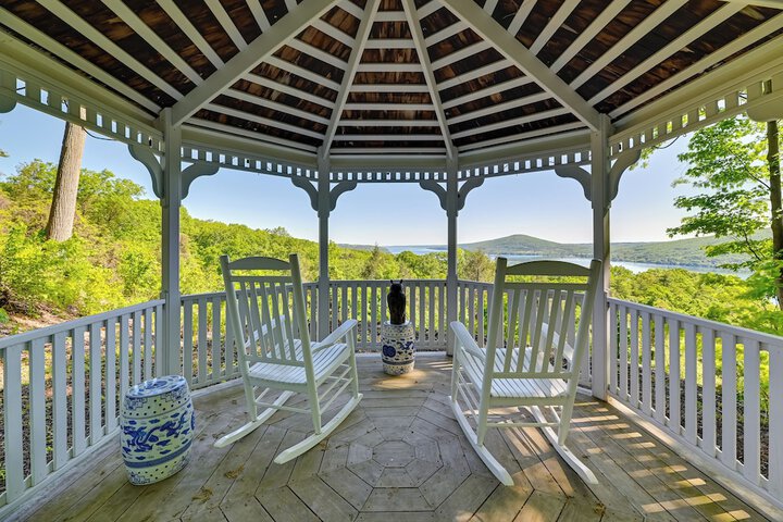 Finger Lakes Vacation Rental w / Hot Tub & Pool