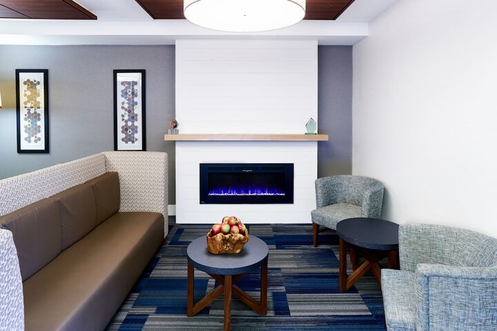 Holiday Inn Express Hotel & Suites Airport Dieppe by IHG