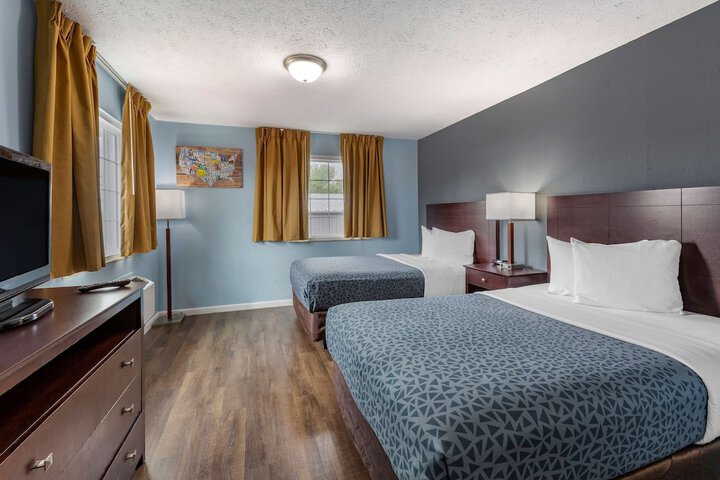 Room 32 of 60
