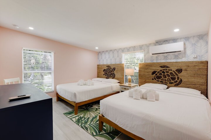 THE Palmview AND Sandpiper Inns