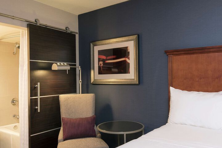 DoubleTree by Hilton Schenectady Downtown