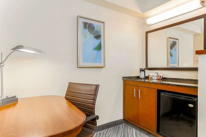 Room 13 of 36