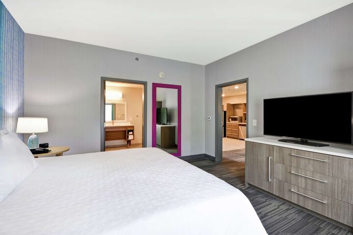 Room 25 of 40
