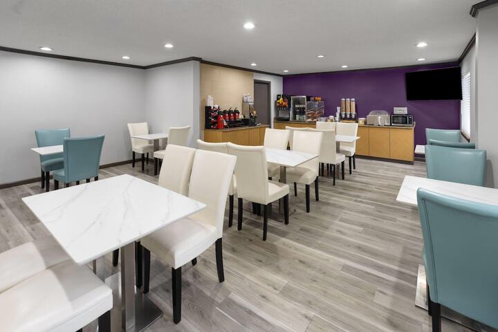 La Quinta Inn & Suites by Wyndham Mansfield OH