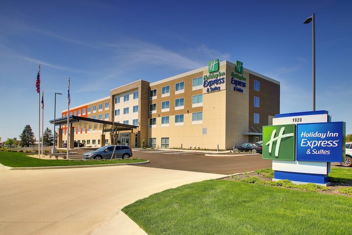 Holiday Inn Express & Suites Findlay North by IHG