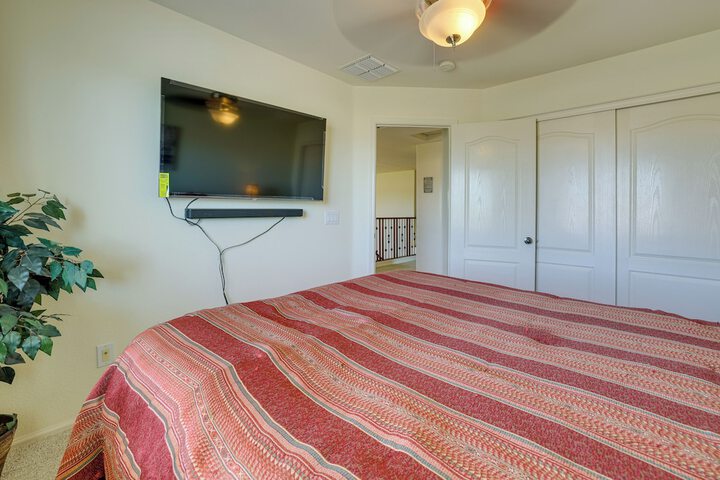 Spacious Maricopa Home Rental w / Pool & Hot Tub!