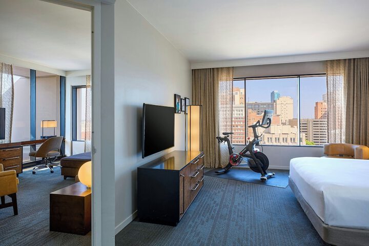 The Worthington Renaissance Fort Worth Hotel