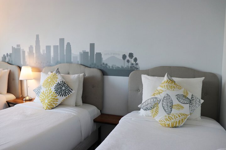 Room 14 of 27