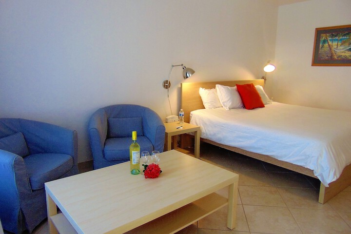 Room 32 of 64