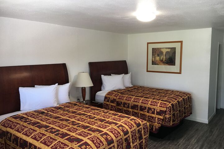 Room 53 of 65