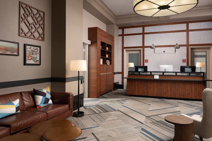 Hotel Interior 10 of 32