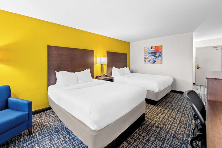 Room 14 of 34