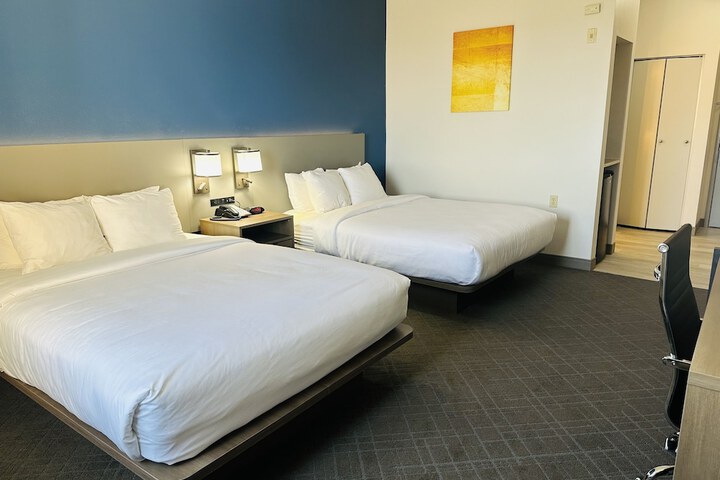Room 17 of 52