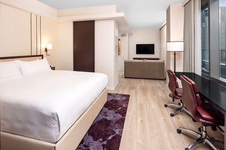 Room 16 of 36