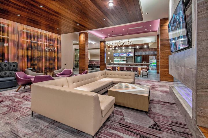Courtyard by Marriott Raleigh Cary / Parkside Town Commons