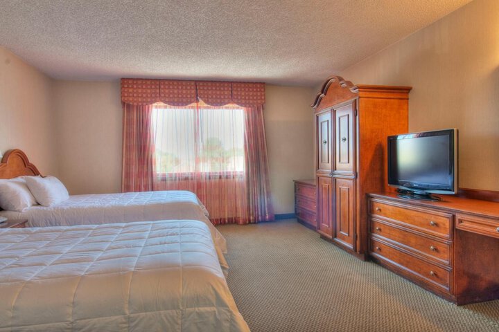 Room 13 of 33