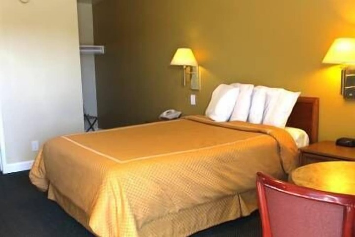 Room 14 of 17