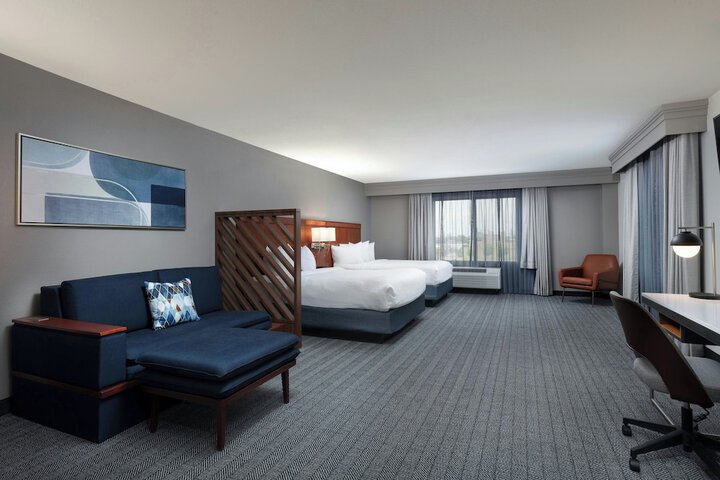 Courtyard by Marriott Wichita at Old Town
