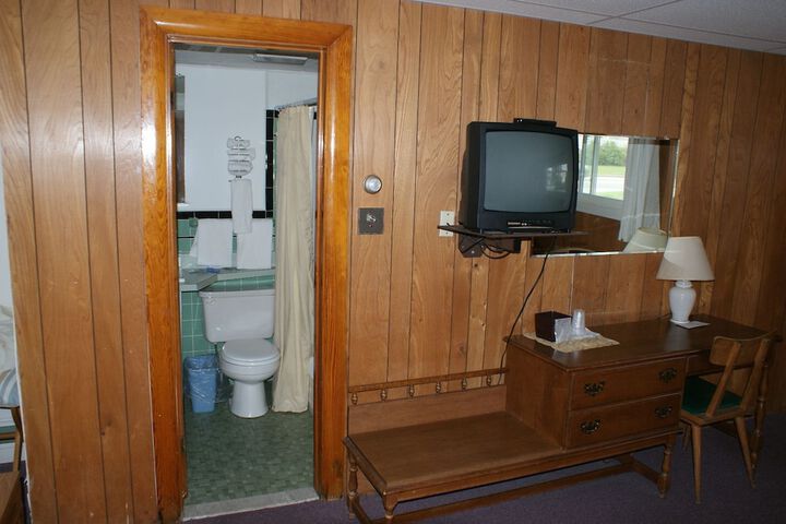 Northern Peaks Motor Inn