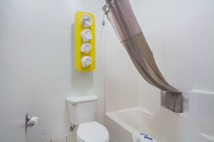 Room 9 of 25