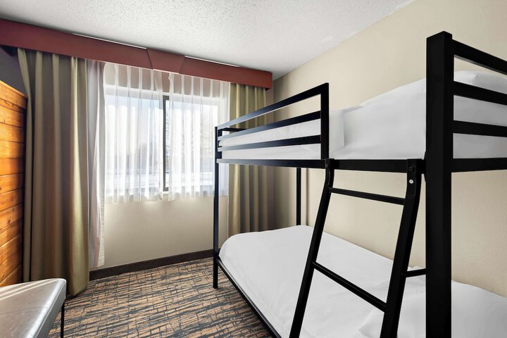 Best Western Fremont / Angola I-80/90 Toll Road
