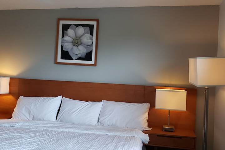 Room 26 of 63