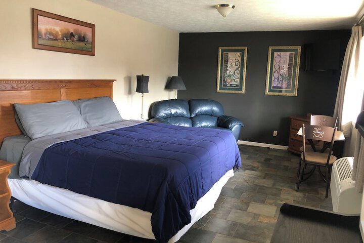 Room 27 of 28