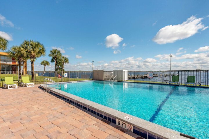 Pool 4 of 37