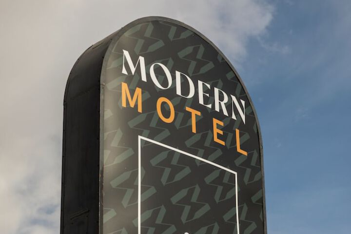 Hotel 6 of 41