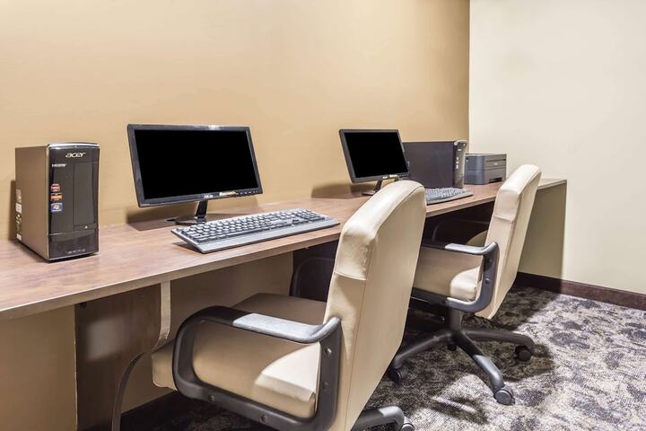 Business Center 84 of 84