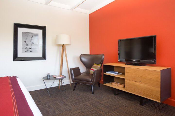 Room 35 of 68