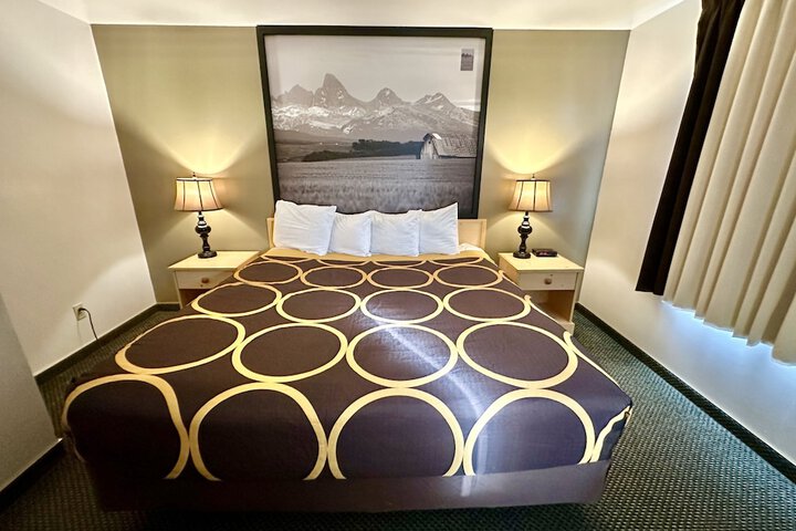 Room 35 of 46