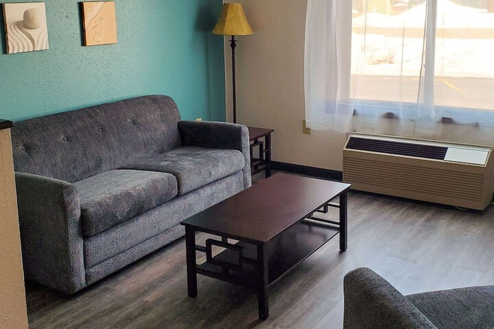 Room 51 of 188