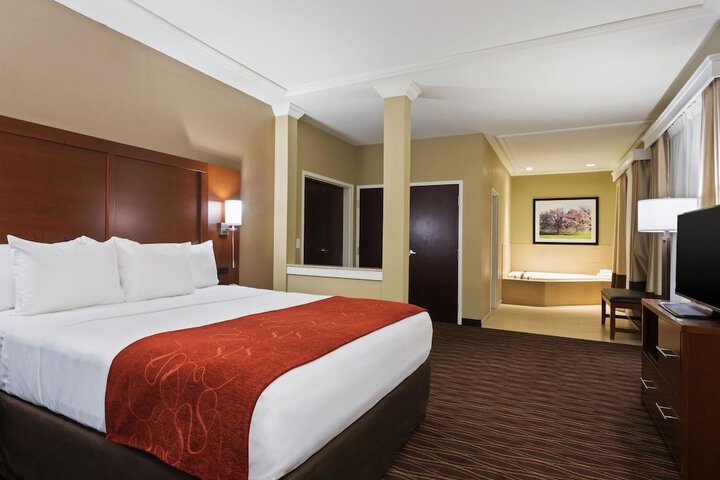Room 25 of 46