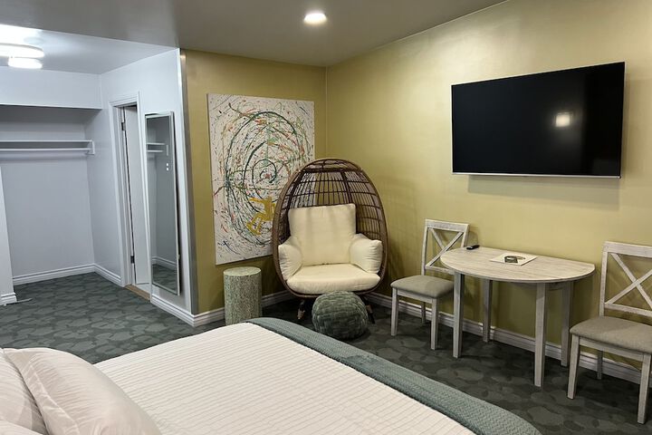 Room 44 of 56