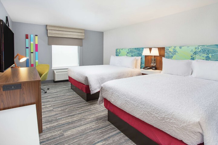 Room 9 of 25