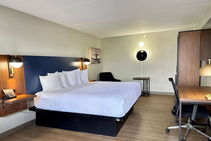 Room 19 of 32