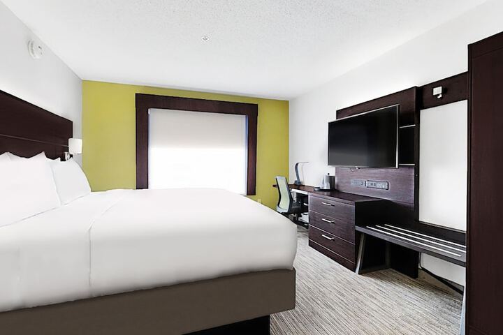 Room 8 of 25