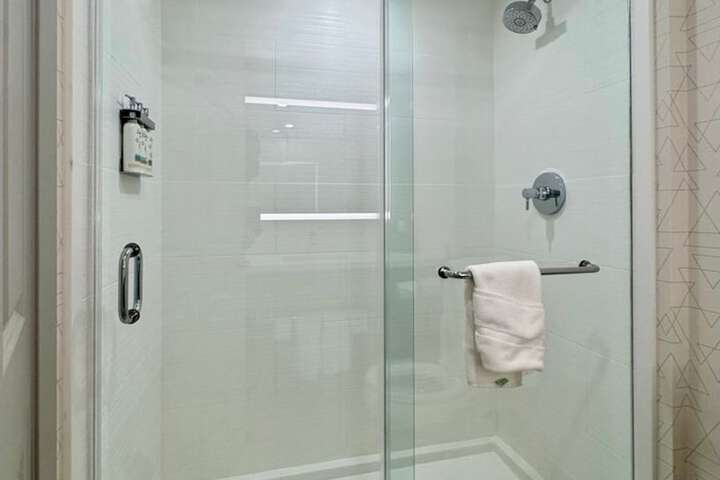 Holiday Inn Express & Suites Brampton by IHG
