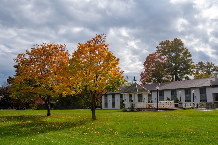 Fort William Henry Hotel and Conference Center