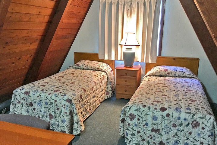 Room 104 of 183