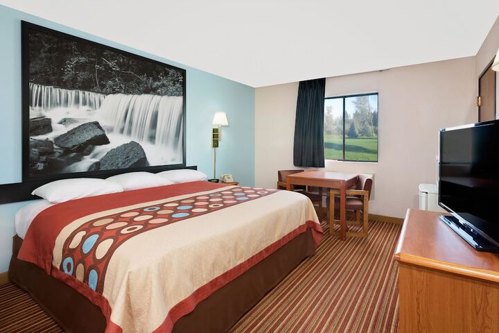 Room 13 of 15