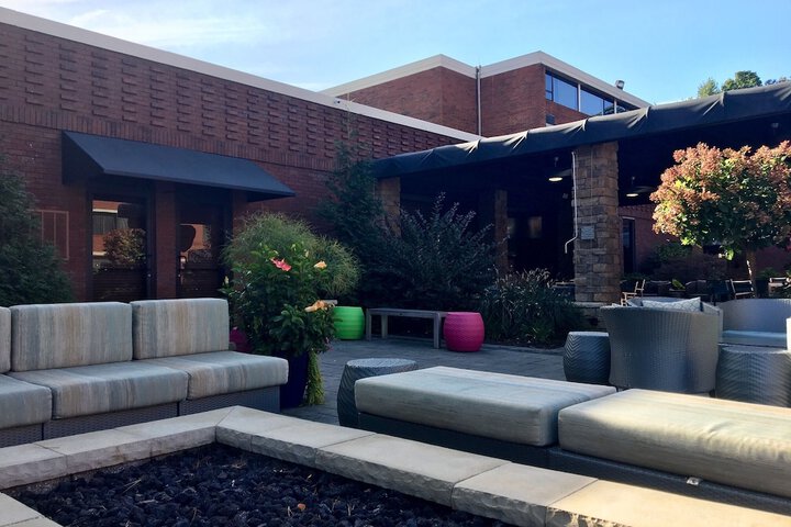 DoubleTree by Hilton Akron Fairlawn