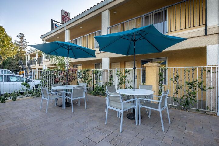 Terrace/Patio 36 of 37