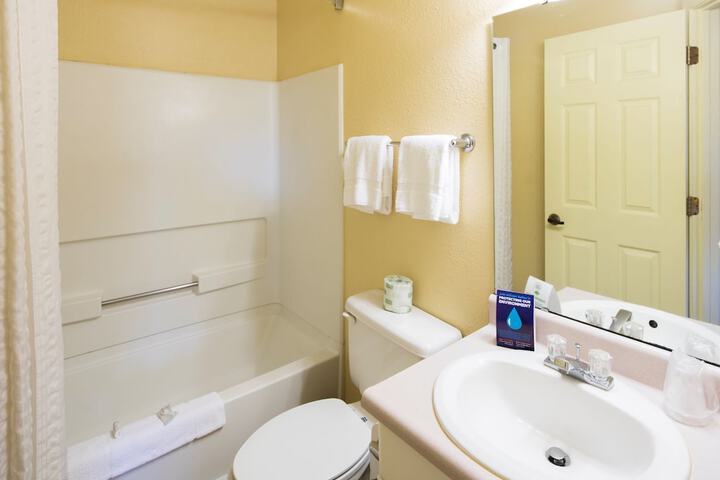 Room 4 of 14