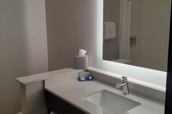 Room 14 of 48